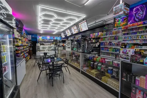 700 SW 17th Avenue Miami FL 33135