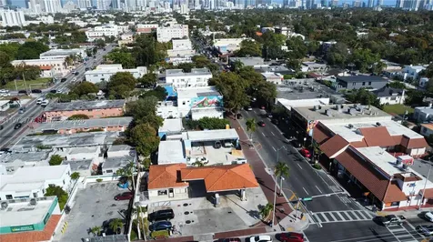 700 SW 17th Avenue Miami FL 33135