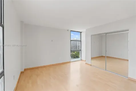 3675 N Country Club Drive Aventura FL 33180