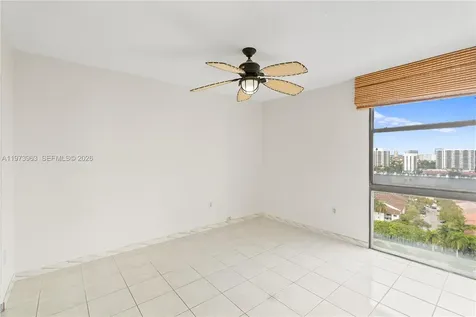3675 N Country Club Drive Aventura FL 33180