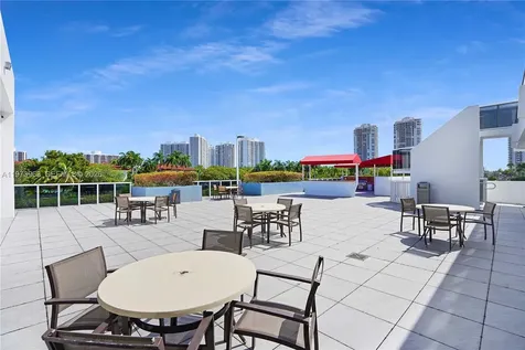 3675 N Country Club Drive Aventura FL 33180
