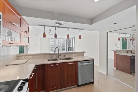 3675 N Country Club Drive Aventura FL 33180