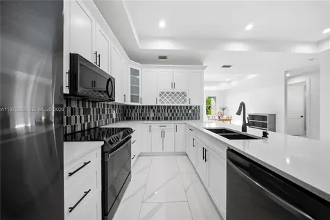 4163 31st Avenue NE Naples FL 34120