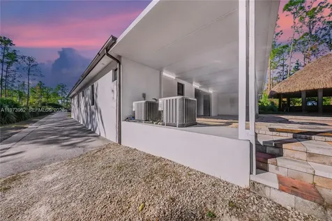 4163 31st Avenue NE Naples FL 34120