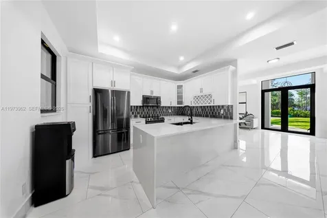 4163 31st Avenue NE Naples FL 34120