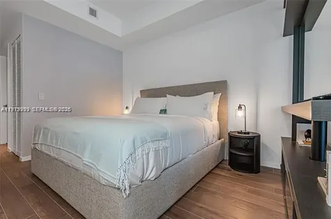398 NE 5th Street Miami FL 33132