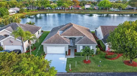 2385 SE 7th Place Homestead FL 33033