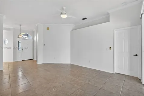 2385 SE 7th Place Homestead FL 33033