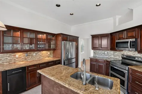 2385 SE 7th Place Homestead FL 33033