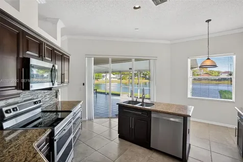 2385 SE 7th Place Homestead FL 33033