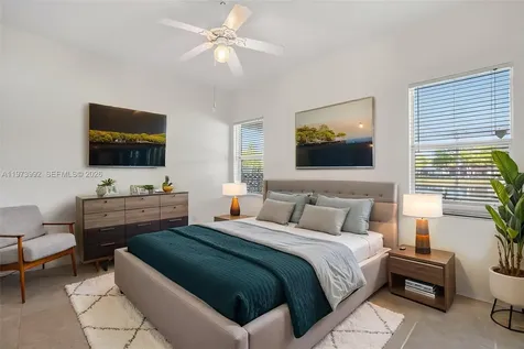2385 SE 7th Place Homestead FL 33033