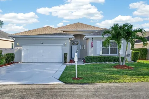 2385 SE 7th Place Homestead FL 33033