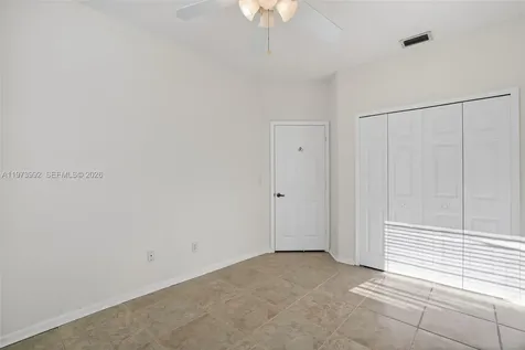 2385 SE 7th Place Homestead FL 33033
