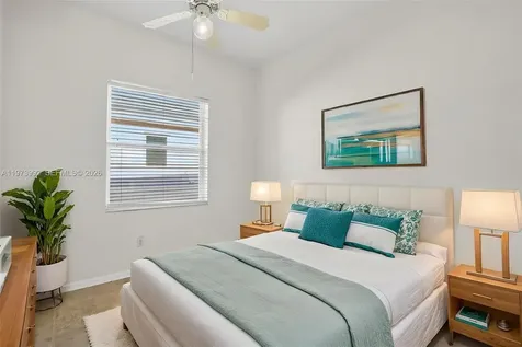 2385 SE 7th Place Homestead FL 33033