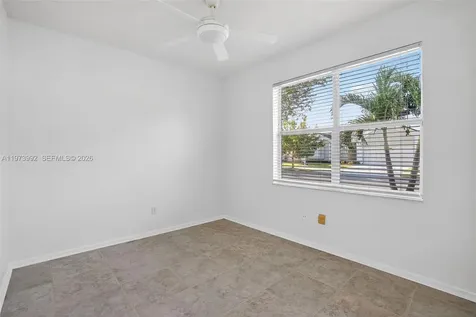 2385 SE 7th Place Homestead FL 33033