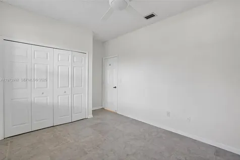 2385 SE 7th Place Homestead FL 33033