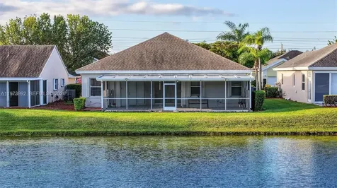 2385 SE 7th Place Homestead FL 33033