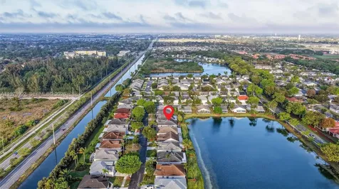 2385 SE 7th Place Homestead FL 33033