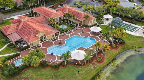 2385 SE 7th Place Homestead FL 33033