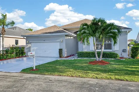 2385 SE 7th Place Homestead FL 33033