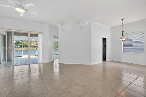 2385 SE 7th Place Homestead FL 33033