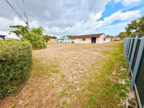 18440 NW 28th Place Miami Gardens FL 33056