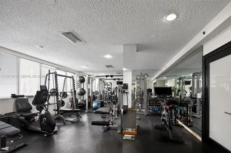 3000 Holiday Drive Fort Lauderdale FL 33316