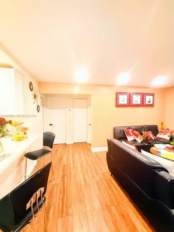 2281 NW 81st Terrace Miami FL 33147
