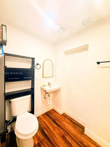 2281 NW 81st Terrace Miami FL 33147