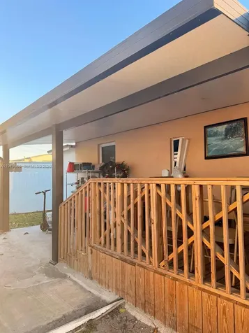 2281 NW 81st Terrace Miami FL 33147