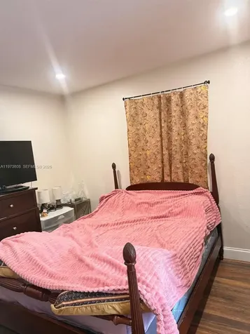2281 NW 81st Terrace Miami FL 33147