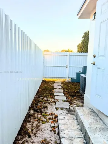 2281 NW 81st Terrace Miami FL 33147
