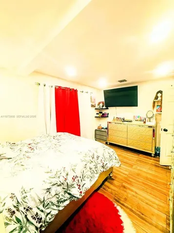 2281 NW 81st Terrace Miami FL 33147