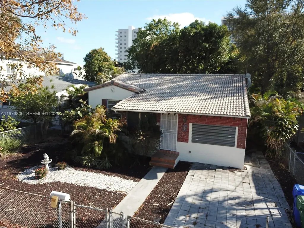 2750 SW 26th Street Miami FL 33133