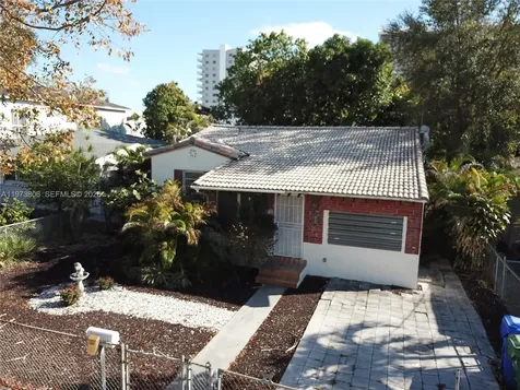 2750 SW 26th Street Miami FL 33133