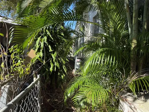 2750 SW 26th Street Miami FL 33133