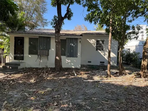 2750 SW 26th Street Miami FL 33133