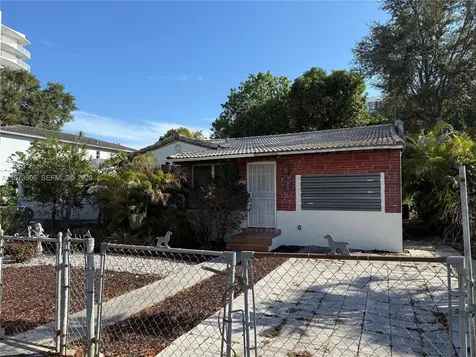 2750 SW 26th Street Miami FL 33133