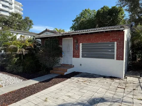2750 SW 26th Street Miami FL 33133