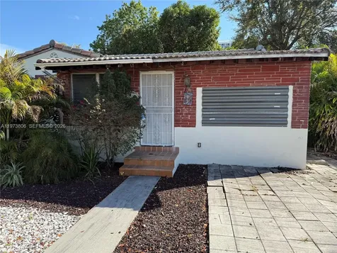 2750 SW 26th Street Miami FL 33133