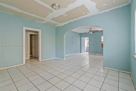 1045 SW 20th Avenue Miami FL 33135
