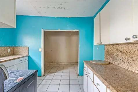 1045 SW 20th Avenue Miami FL 33135
