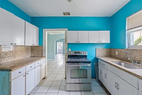 1045 SW 20th Avenue Miami FL 33135