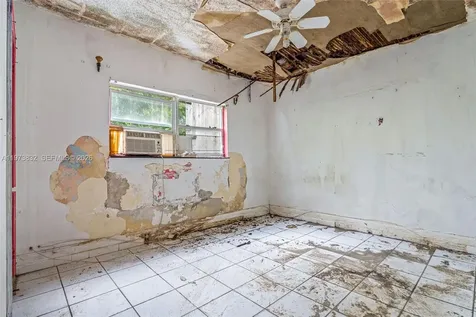 1045 SW 20th Avenue Miami FL 33135