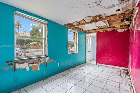 1045 SW 20th Avenue Miami FL 33135
