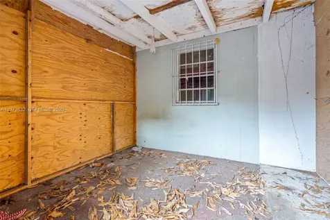 1045 SW 20th Avenue Miami FL 33135