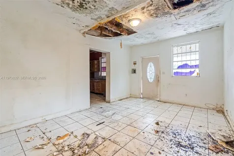 1045 SW 20th Avenue Miami FL 33135