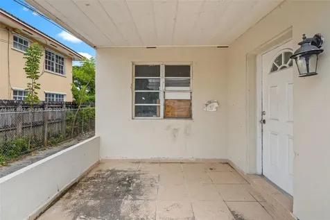 1045 SW 20th Avenue Miami FL 33135
