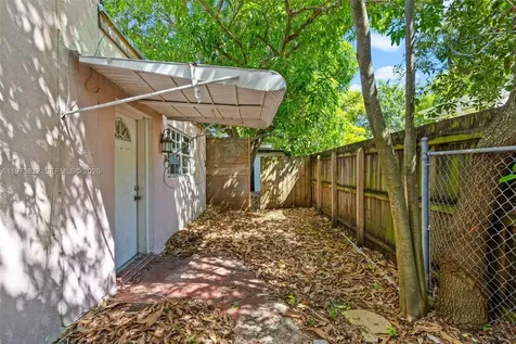 1045 SW 20th Avenue Miami FL 33135