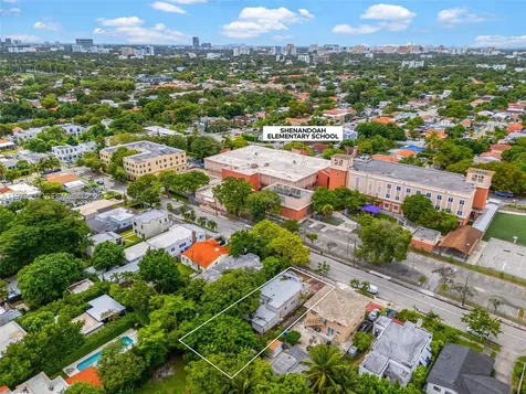 1045 SW 20th Avenue Miami FL 33135